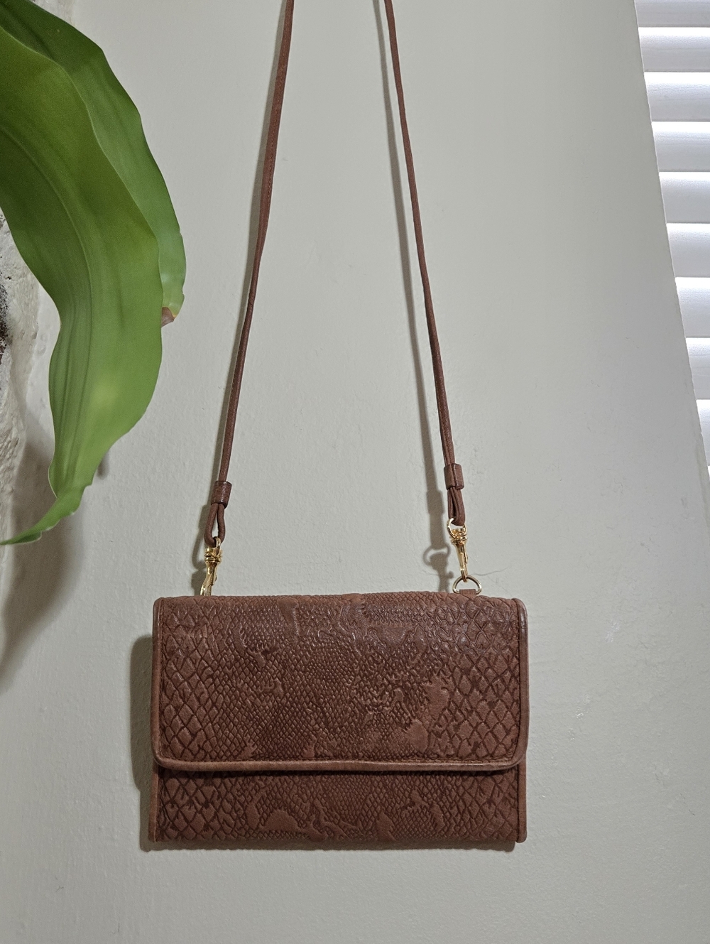 Vintage Wilson's Real Leather Boho Cross Body Bag Wallet with Snake Skin Pattern